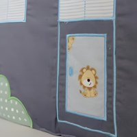 tour de lit pour bebe avec un petit lion 