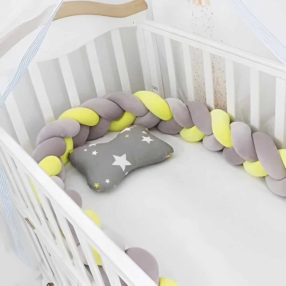 tresse de lit 4m dans un lit pour bébé