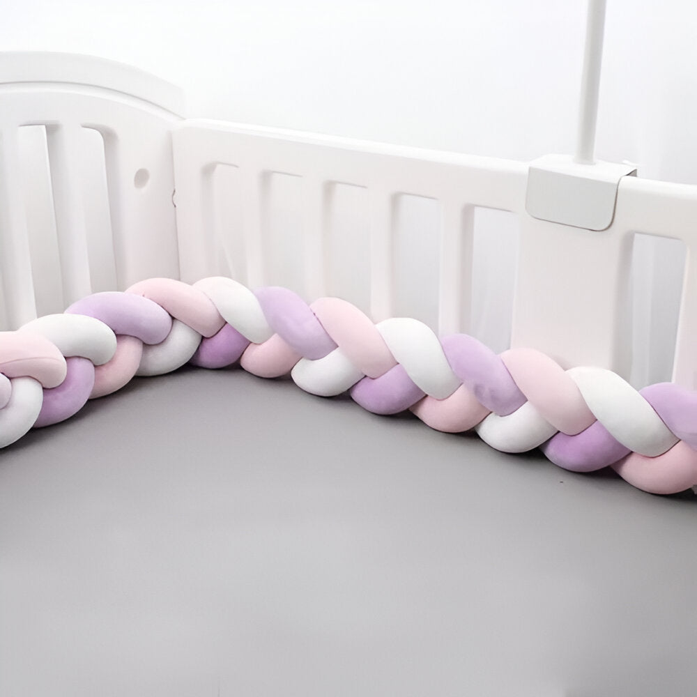 tresse de lit dans le lit à barreaux