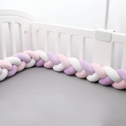 tresse de lit dans le lit à barreaux